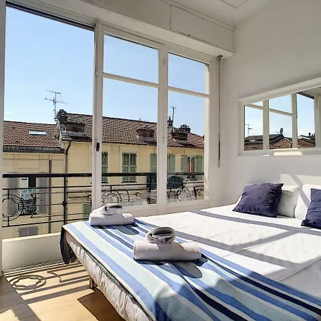 Nestor&jeeves - Lugia - Central - Close Sea - Family Apartment