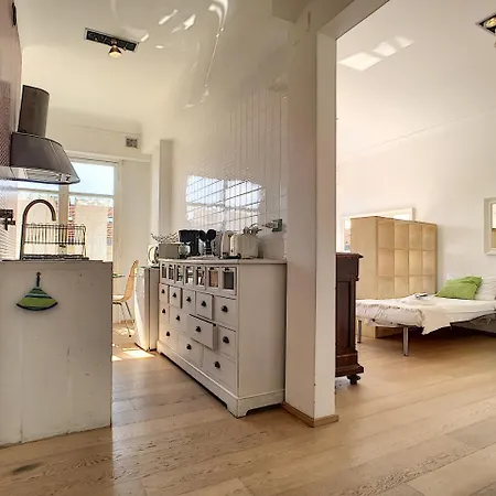 Nestor&jeeves - Lugia - - Close Sea - Family Nice
